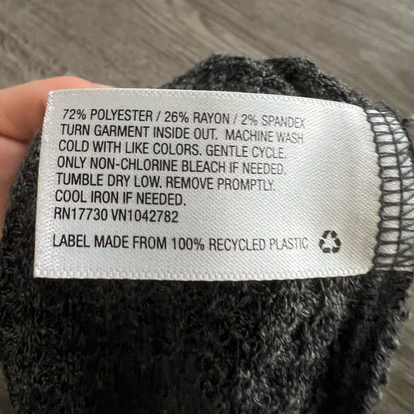 SOLD✨Waffle L/S Crop Top✨ - Picture 6 of 7